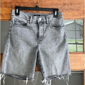 Express size 8 gray denim shorts